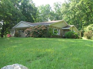 81 Cemetery Rd, Phillipsburg, NJ 08865