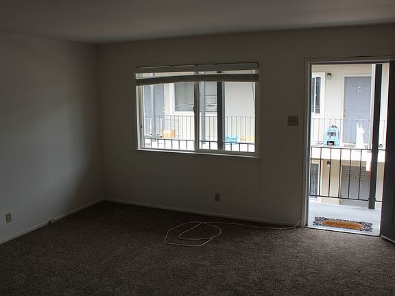 2nd image of 77 Oak Ave