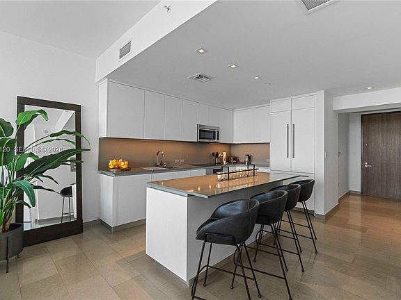 2nd image of 88 SW 7th St APT 2906