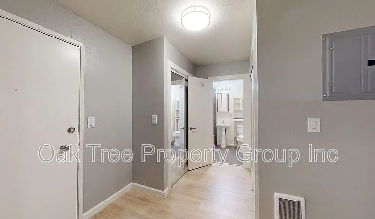 351 Lester Ave #3D — Photo 11