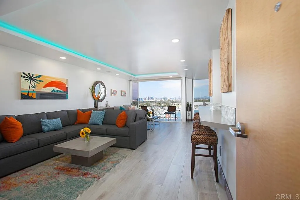 1 bed, 840 sqft, $6,500 — Photo 2
