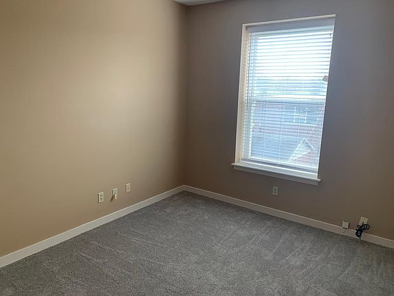 5th image of 3806 Botanical Ave #A