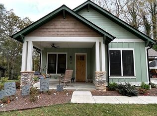 40 Buckeye Trl, Brevard, NC 28712