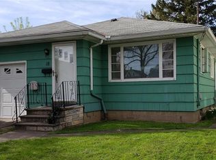 18 Wanda St, Rochester, NY 14621