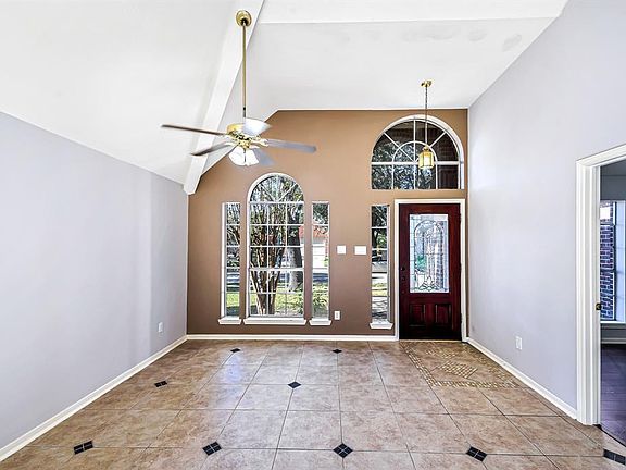 2nd image of 135 Chandler Ct