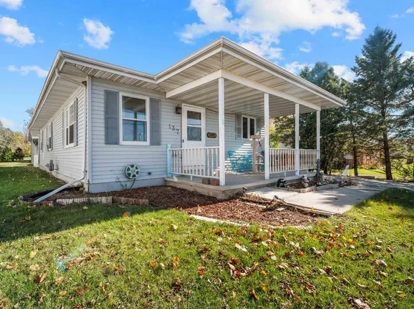 137 Prairie Rd, Fond Du Lac, WI 54935