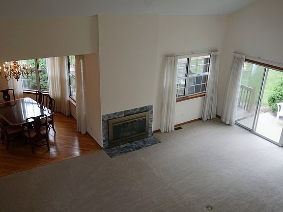 3rd image of 20832 W Peppertree Ct