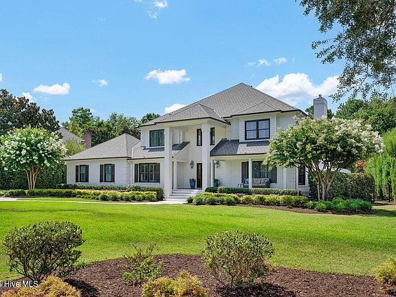 3rd image of 1208 Great Oaks Drive