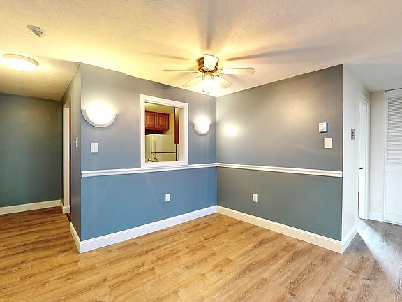4th image of 55 Greentree Ln APT 13