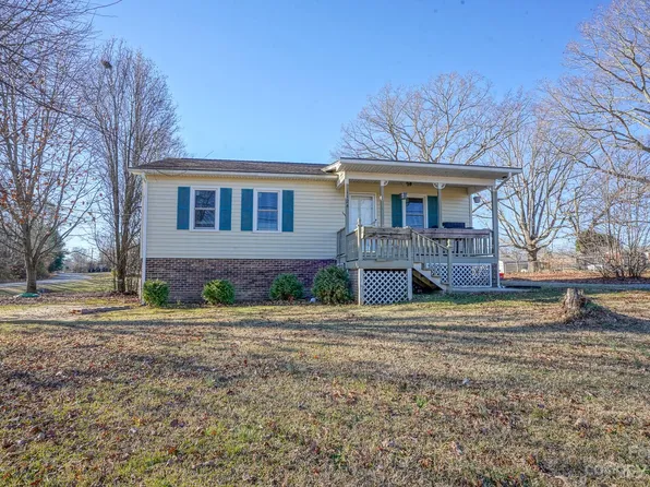 1124 S Main St, Granite Quarry, NC 28146