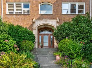 220 W Olympic Pl APT 106, Seattle, WA
