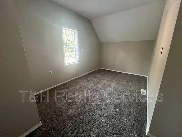609 S Crystal St — Photo 12