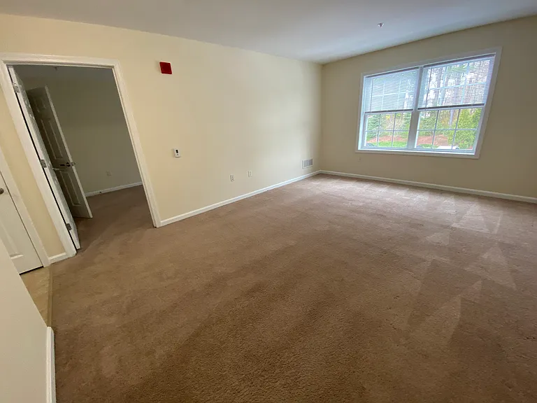 Redstone Apartments — Photo 25