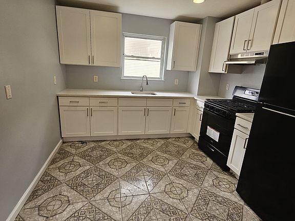5th image of 317 S 18th St Floor 1