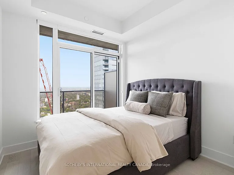11 Yorkville Ave #5010 — Photo 7