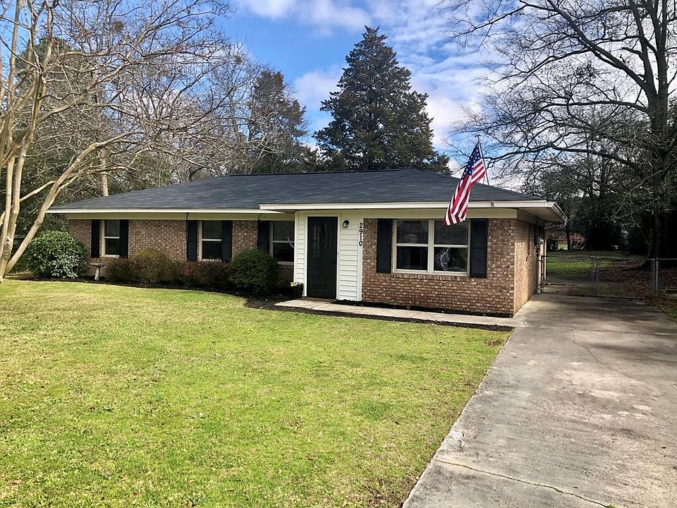 1st image of 2910 Palmetto Dr