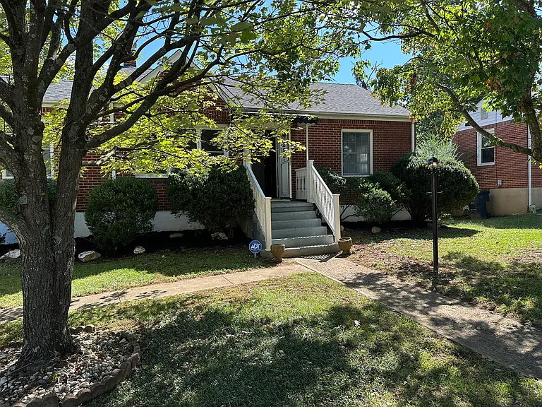 2521 Chatham St NW — Photo 32