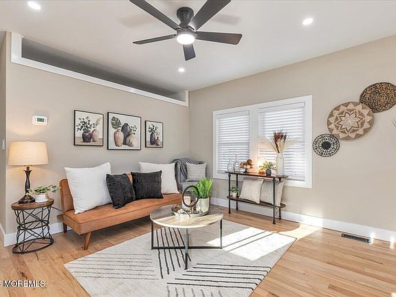 3rd image of 58 Locust Grove