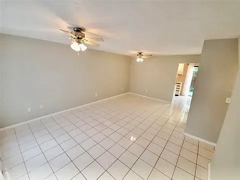2 bed, 1.5 bath, 990 sqft, $1,600 — Photo 2
