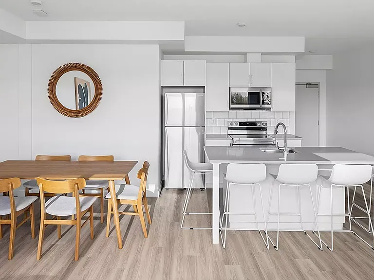 2825 Meadows Pkwy — Photo 38