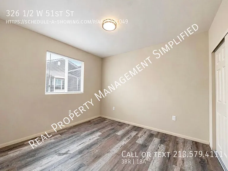 326 1/2 W 51st St — Photo 5