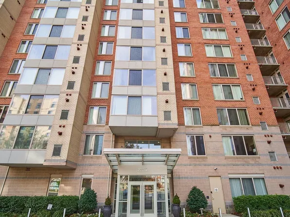 2726 Gallows Rd APT 1009, Vienna, VA 22180
