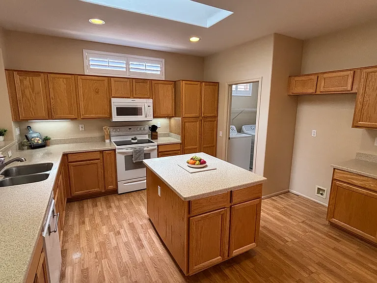 15138 W Las Brizas Ln — Photo 7