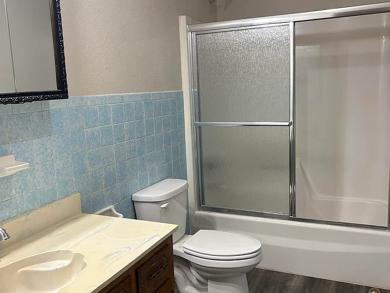 3902 Parker Blvd — Photo 12