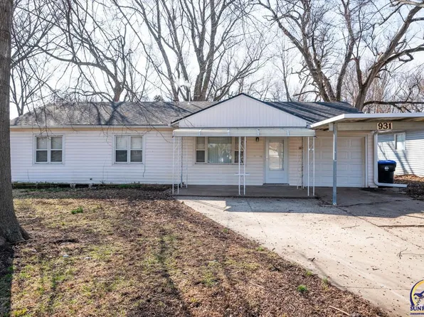 931 SW Croix Pl, Topeka, KS 66611