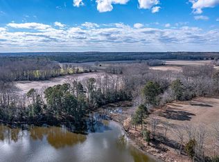 1 Minglewood Ln, Kilmarnock, VA 22482