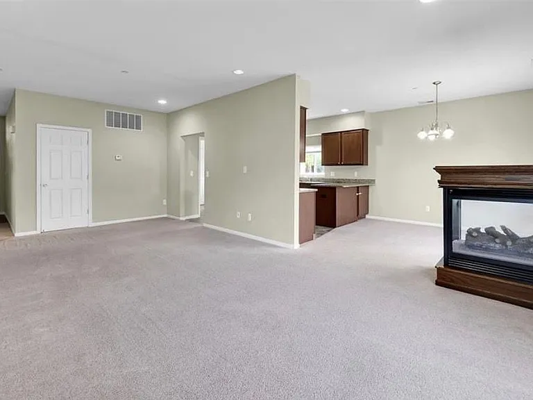 14357 Shadywood Dr — Photo 15