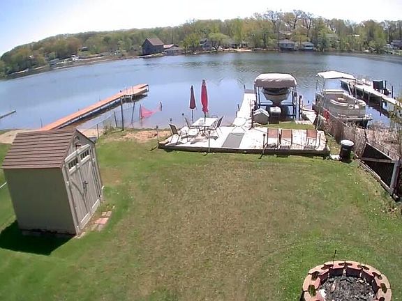 4th image of 6812 Lake Dr