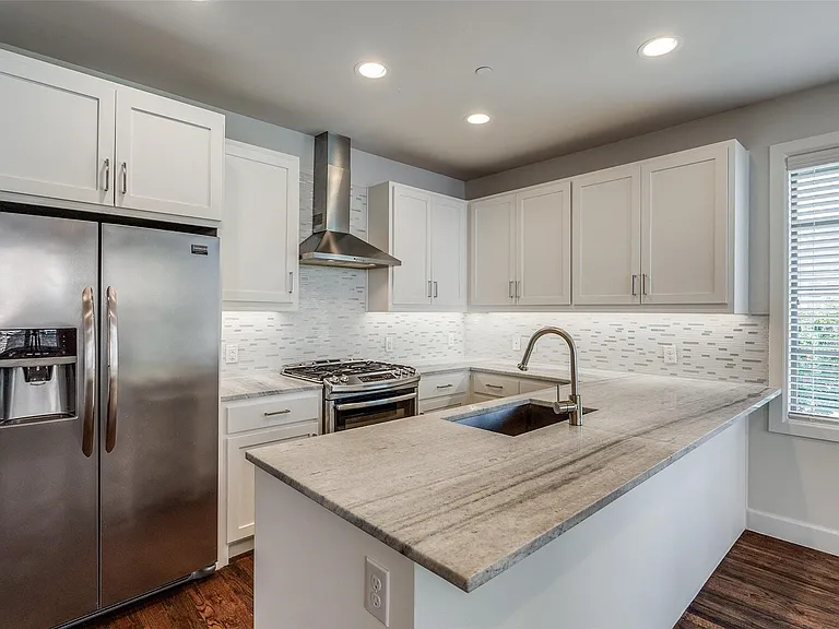 3205 Rosedale Ave #2 — Photo 7