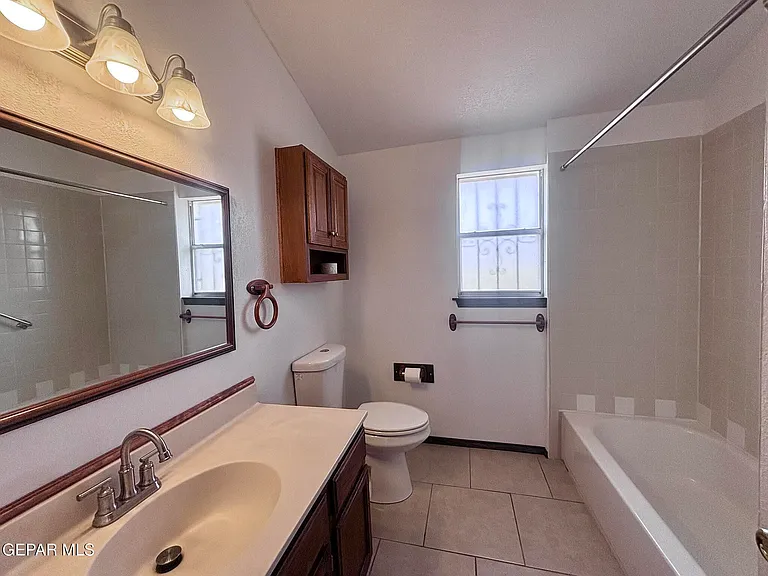 11578 Chaplin Ct — Photo 17