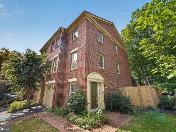 5156 Woodmire Ln, Alexandria, VA 22311