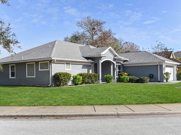 5th image of 11 Manderley Ln