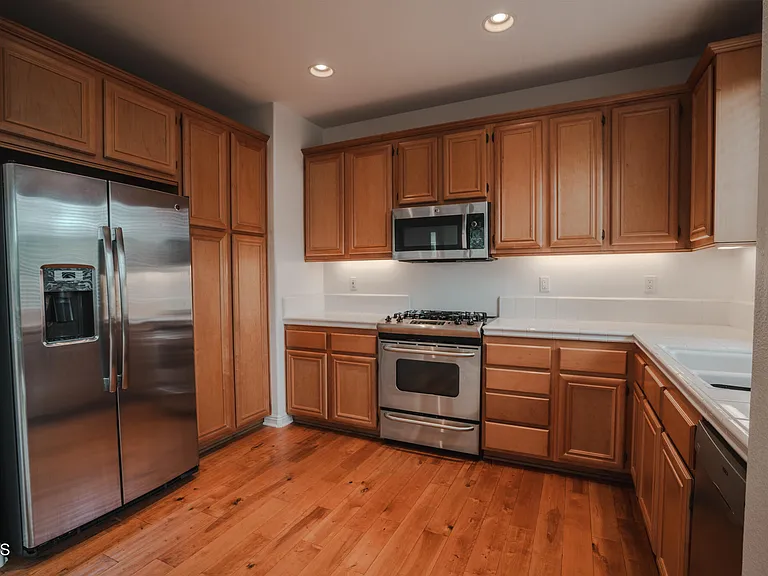 525 Shell Harbor Ln #525 — Photo 2