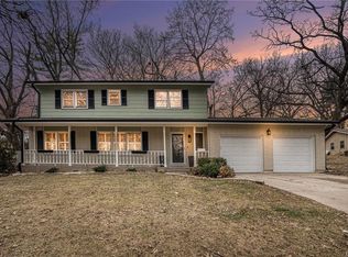 638 N Fairview Ave, Liberty, MO 64068