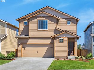 910 Bear Creek Dr, Molalla, OR