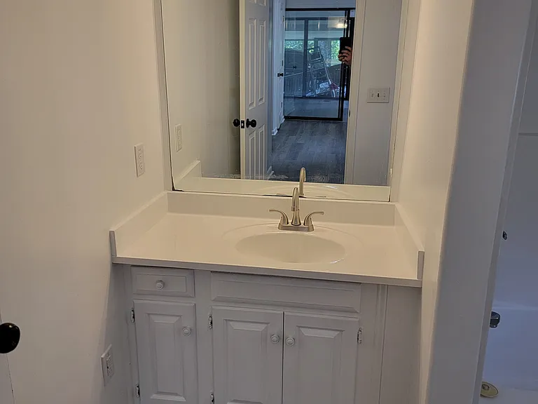 3933 Midway Rd #4D — Photo 8