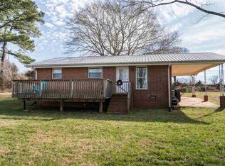 197 Leonard Parks Rd, Chesnee, SC 29323