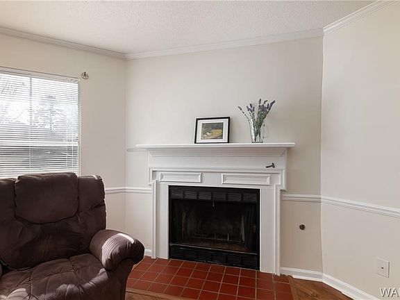 5th image of 1026 Fairfax Dr