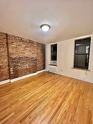 2nd image of 87 Christopher St APT 9