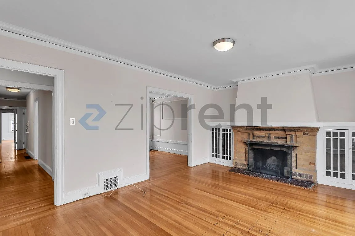 3 bed, 1400 sqft, $4,541 — Photo 4