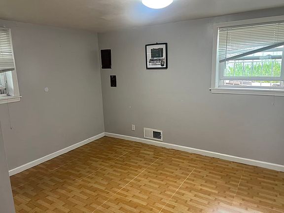 3rd image of 2644 Clearview Expy Floor 1