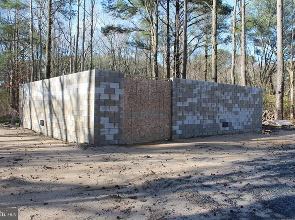 26487 Old State Rd, Crisfield, MD 21817