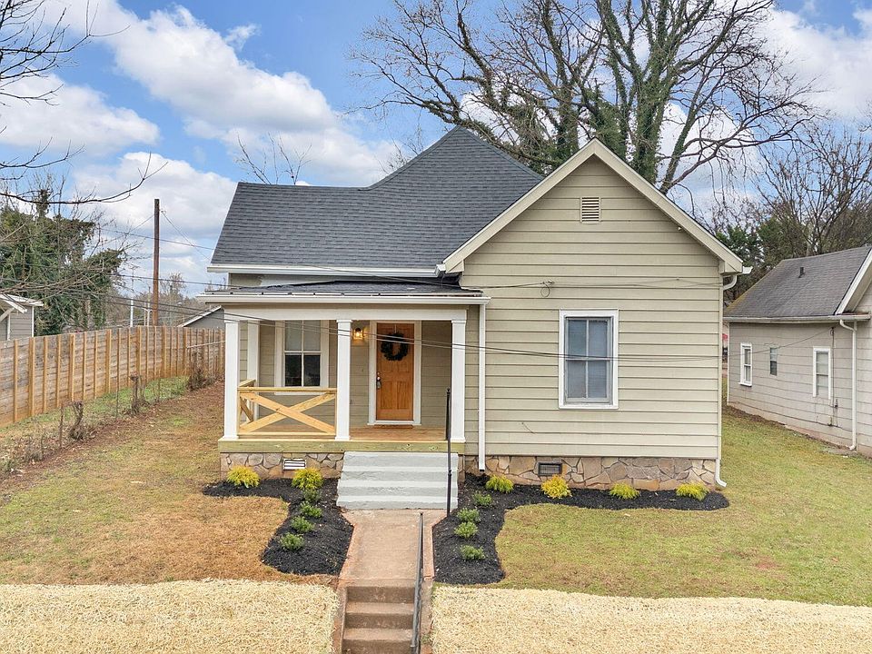 1st image of 2707 Selma Ave
