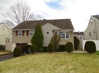 152 Isabelle St, Metuchen, NJ 08840
