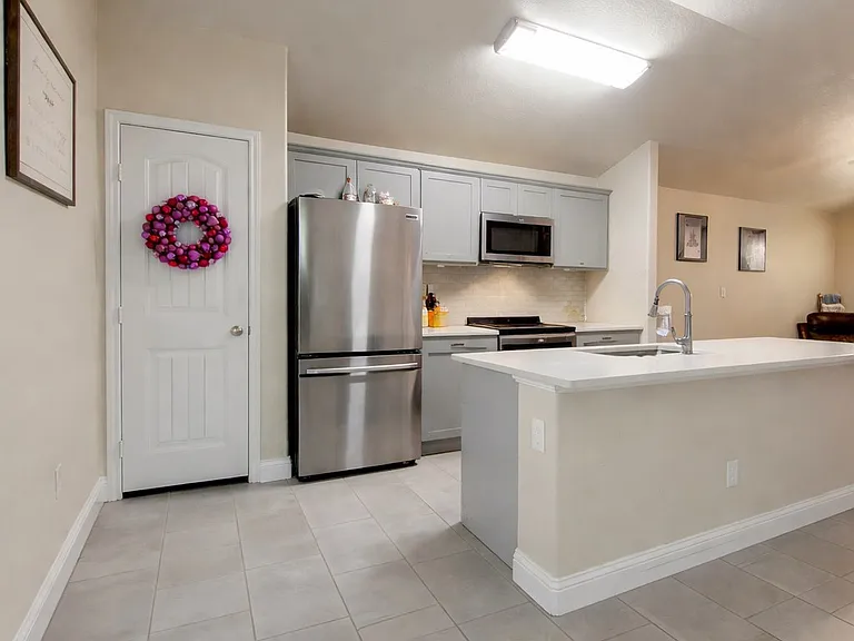 1315 Yellow Rose Ct — Photo 3