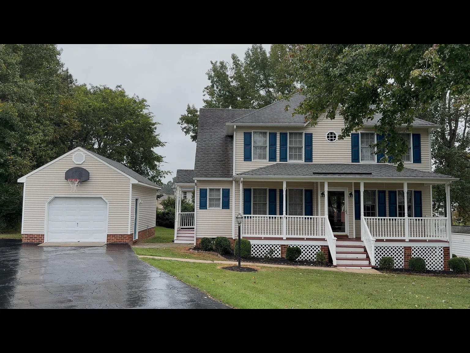 3 bed, 2.5 bath, 1740 sqft, $2,300 — Photo 1